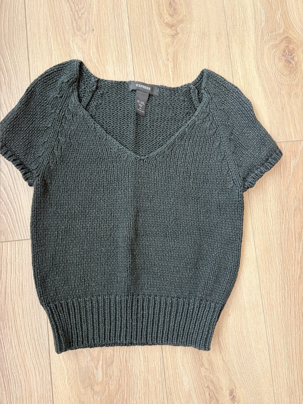 Express black size medium short sleeve sweater size M